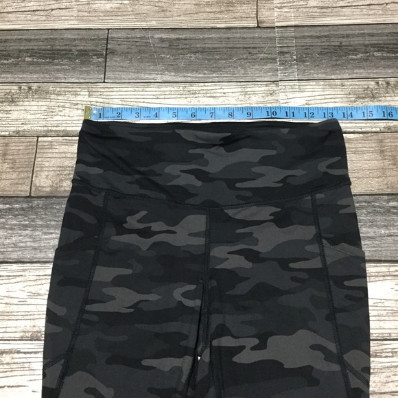 J Jill Fit Performance Leggings Camo Crop Women’s XS Black Gray (Inseam 25) - Picture 4 of 10